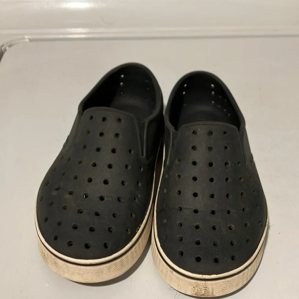 Native black waterproof shoes children’s toddler size 12